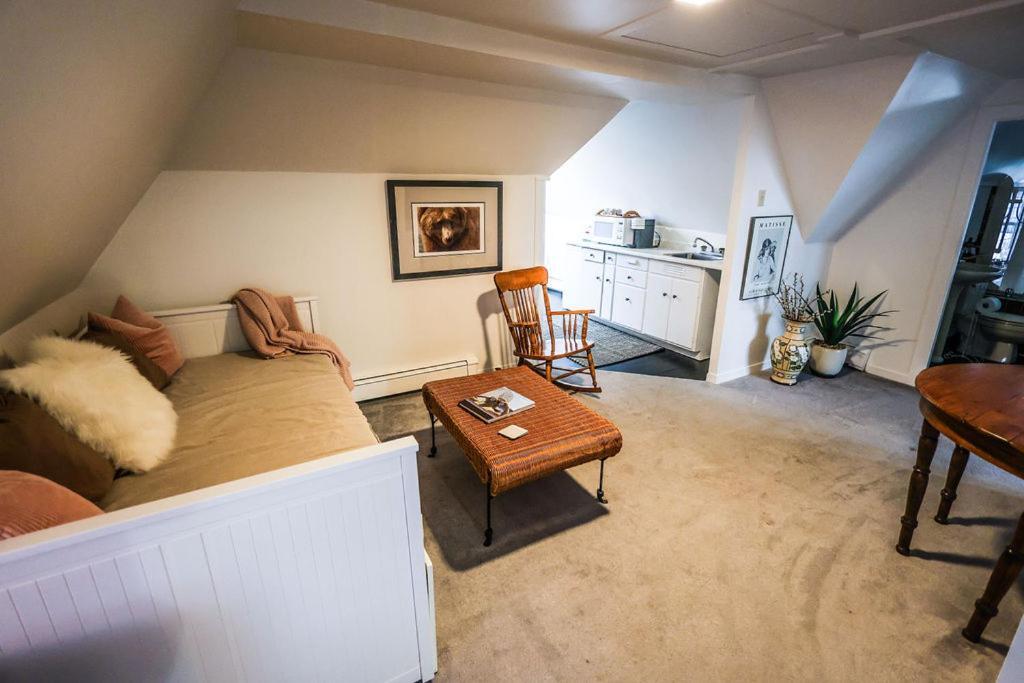 The Lunenburg Inn Екстер'єр фото
